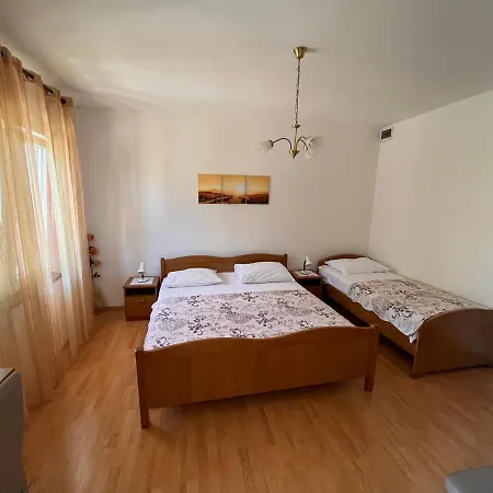 Appartement Ivana Pag Town